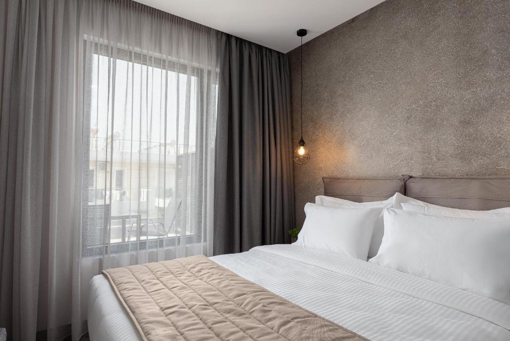 Athenian Spirit - Facilities image