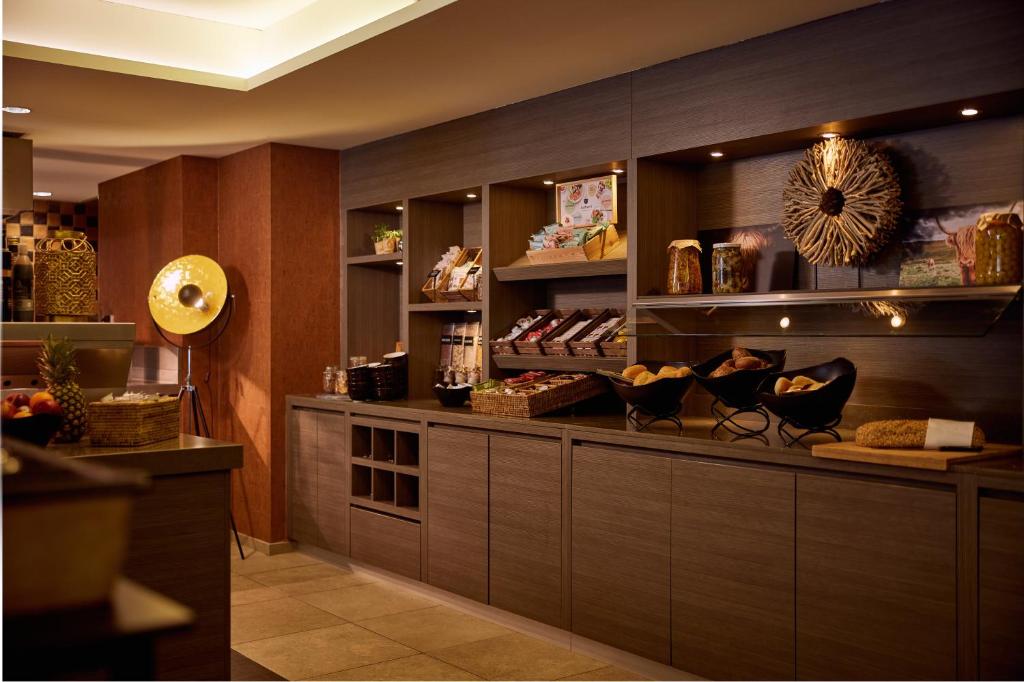 Van der Valk Hotel Dennenhof photo