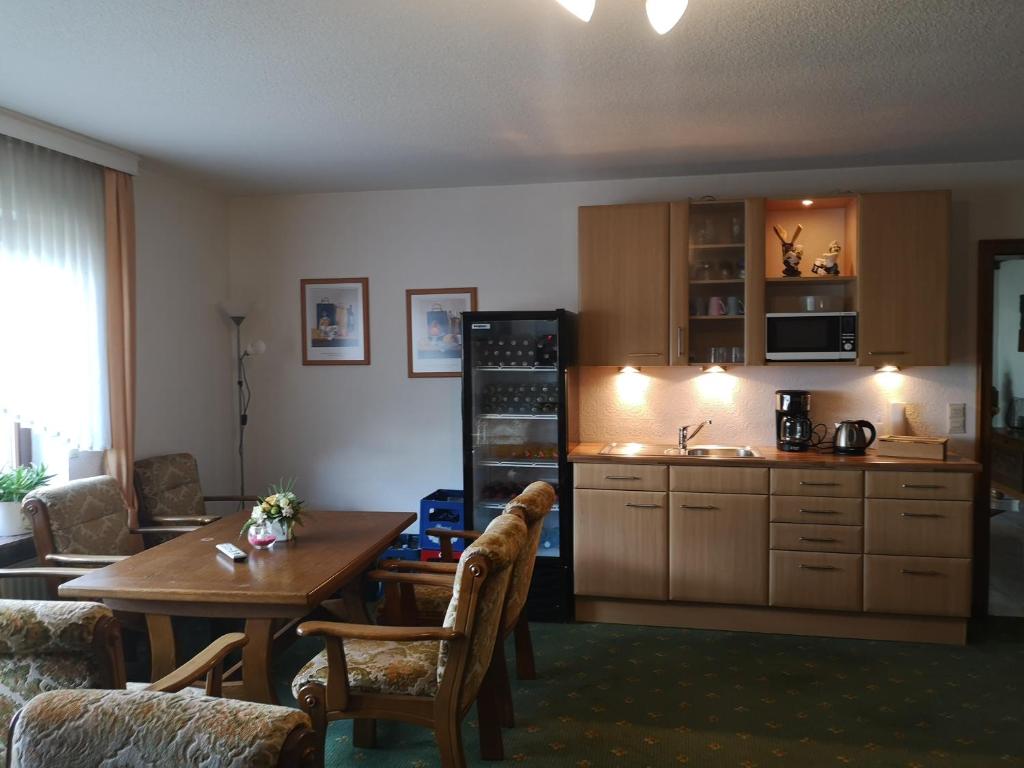 Shared lounge/TV area, Pension Sonnenblick in Winterberg