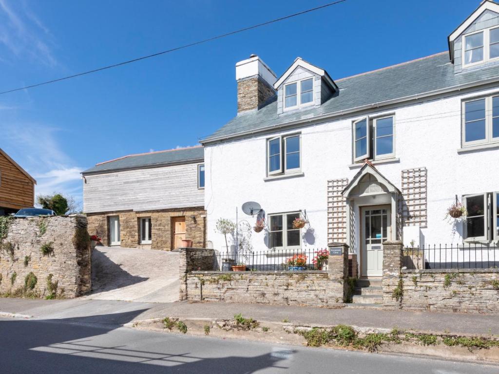 Horsemans Close, Kingsbridge