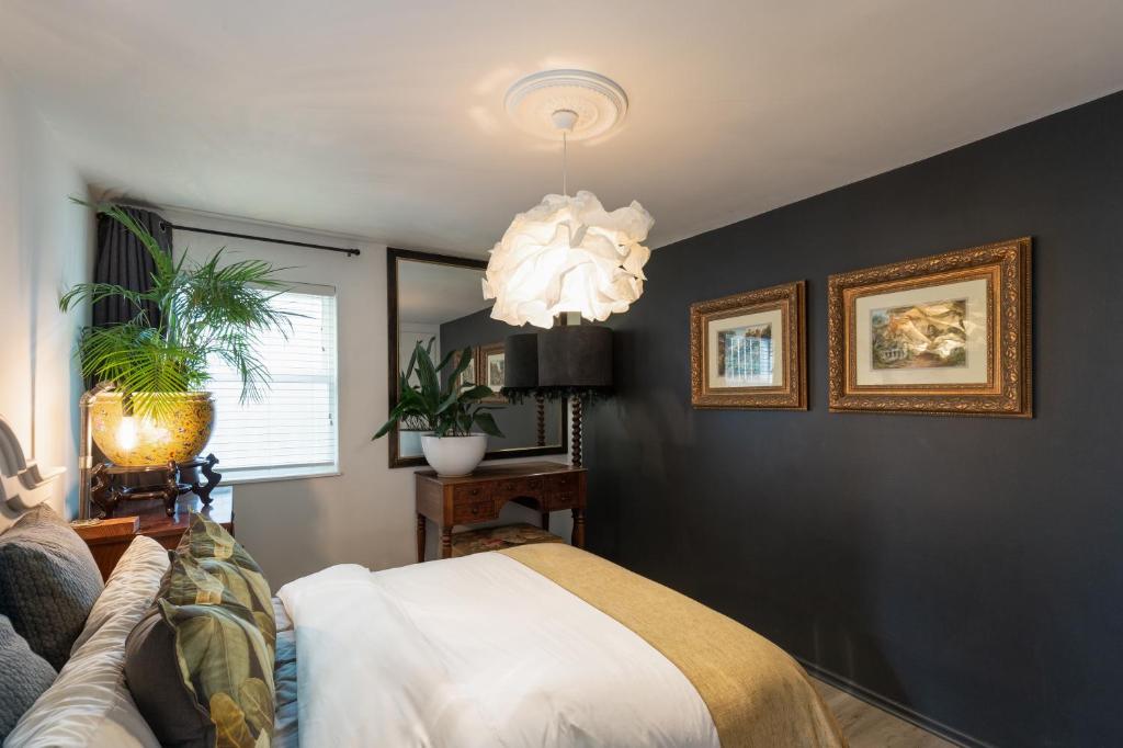 Devine In De Waterkant — Hotel in Cape Town