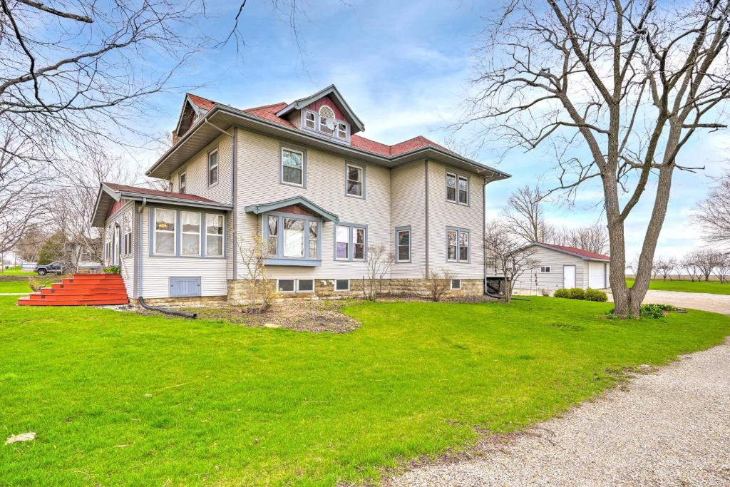 Relaxing Waterloo Retreat with Orchard View!