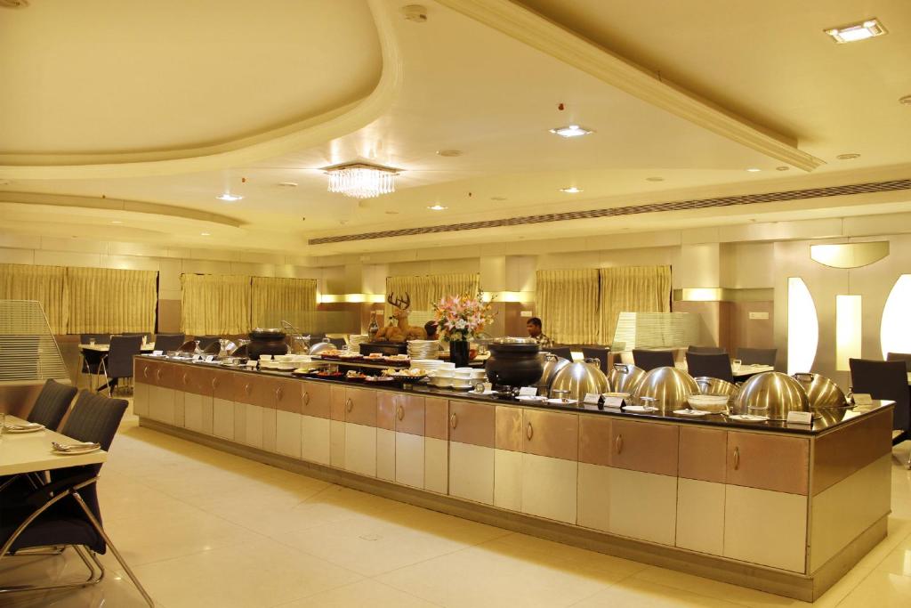 Restaurant, Hotel DSF Grand Plaza in Tuticorin