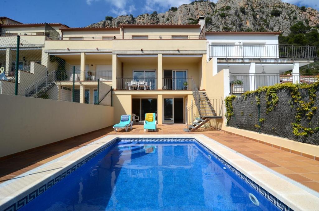 Montseny 3 - Piscina Privada, L'Estartit