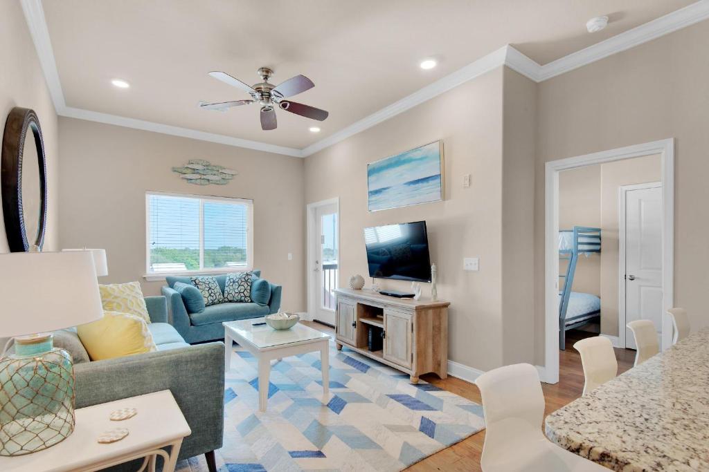 Alerio E402- Just Beachy, Destin