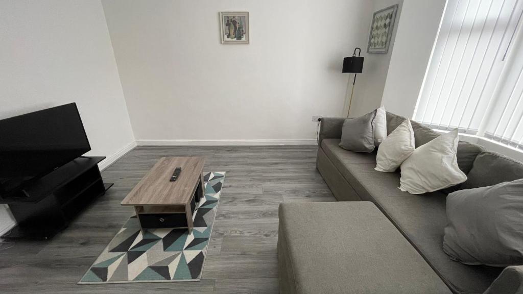 Hosted By Ryan - Anfield Apartments photo