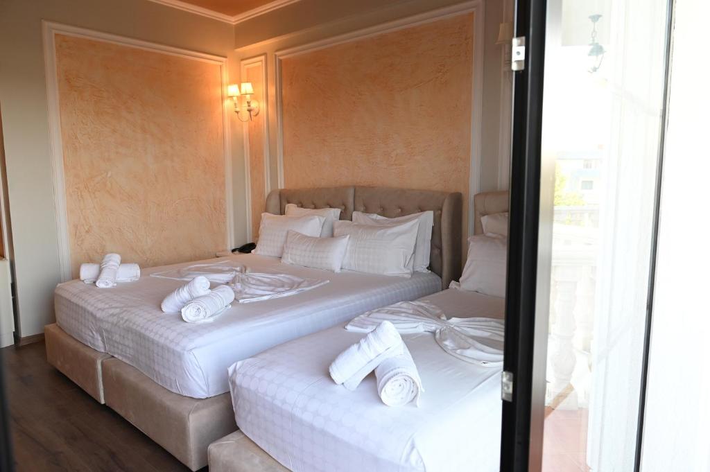 Hotel Onufri — Hotel rooms in Golem, Tirane