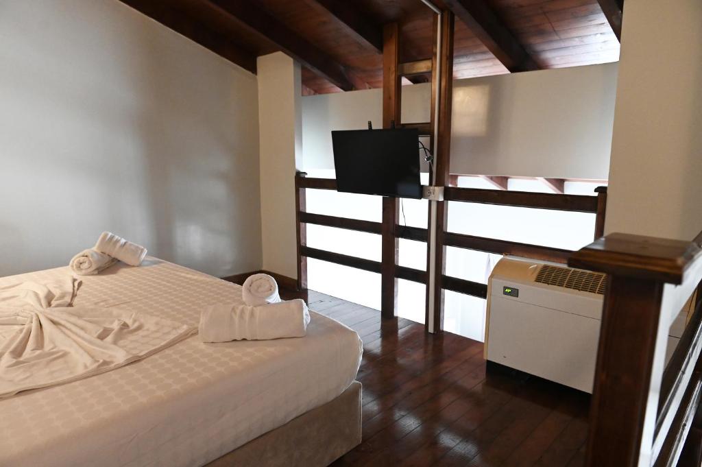 Hotel Onufri — Hotel rooms in Golem, Tirane