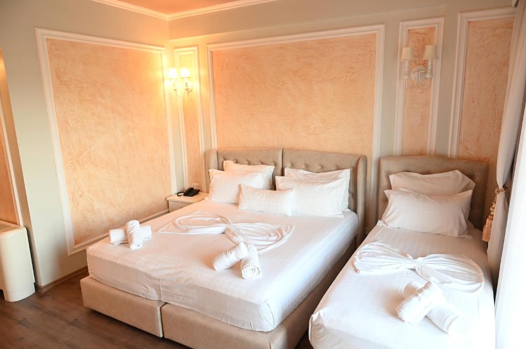 Hotel Onufri — Hotel rooms in Golem, Tirane