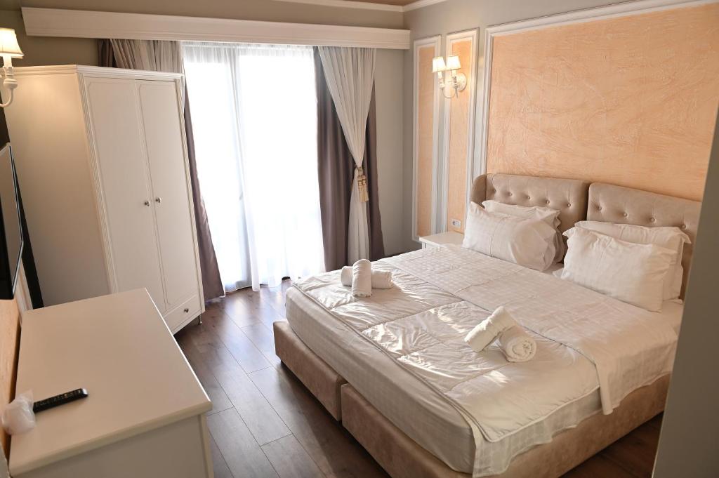 Hotel Onufri — Hotel rooms in Golem, Tirane