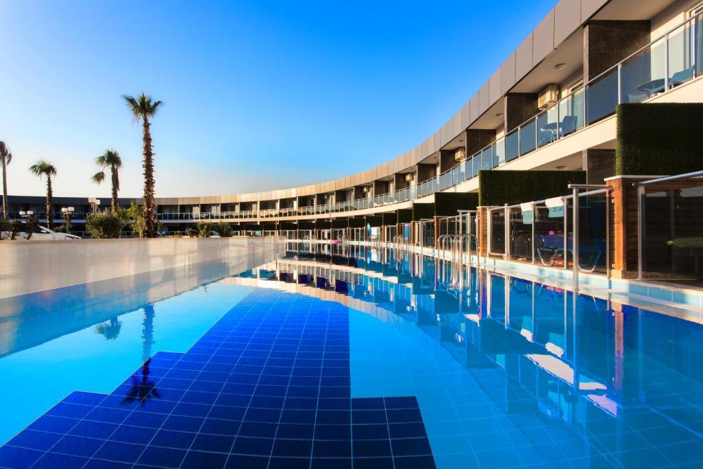 Eftalia Ocean — Swimming pool in Turkler
