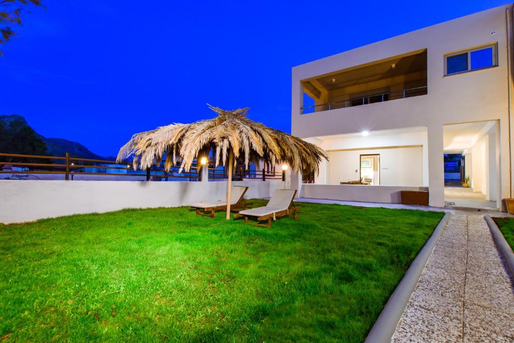 Coastal Apartment 2, Stavros