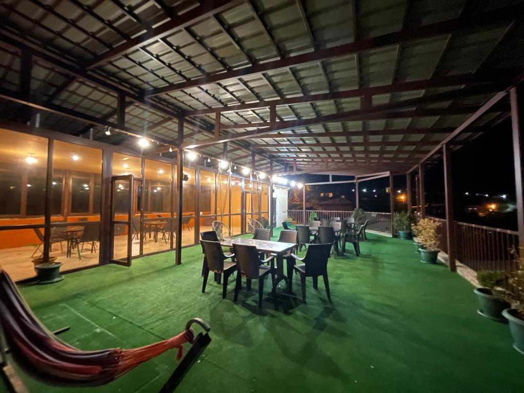 Guest House Royal Comfort With Terrace — Hotel in Kutaisi