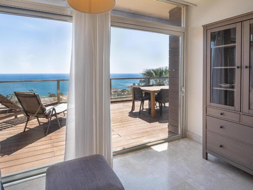 Punta Paloma 2364 Sea View Penthouse in Manilva, Costa del Sol - 4