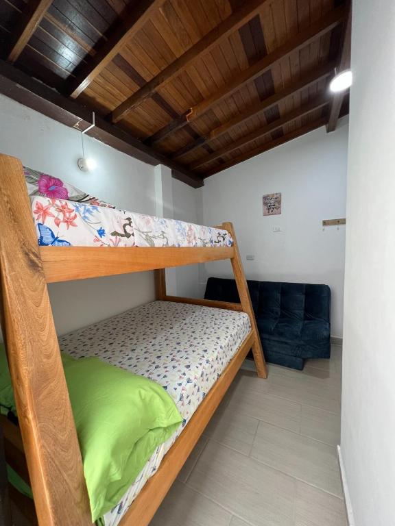 APARTAMENTO AMOBLADO SECTOR LAURELES-ESTADIO hasta 8 personas - Londres - 3