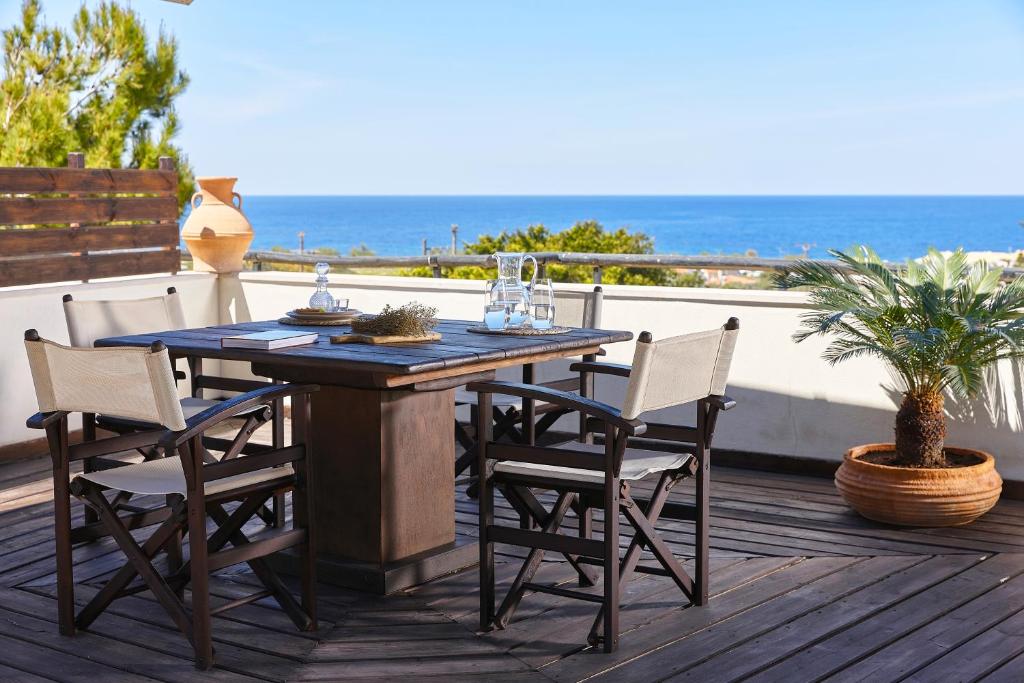 Kreta Natur Live Crete Naturally — Restaurant & bars in Hersonissos