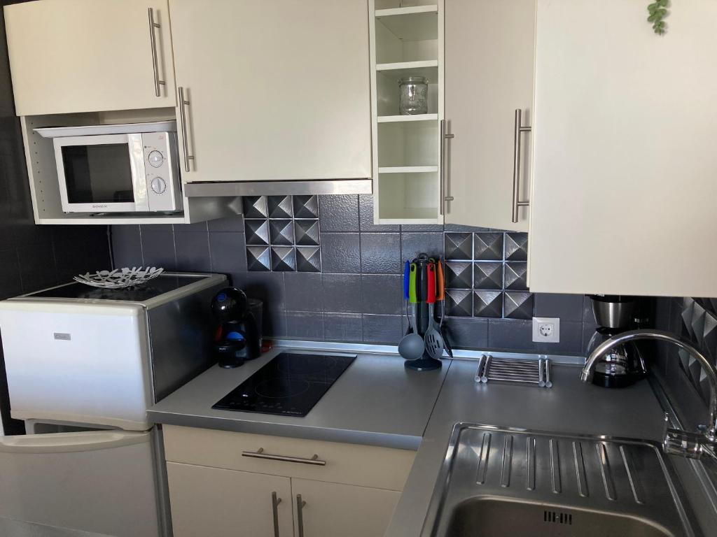TRÈS BEL APPARTEMENT ENTIÈREMENT RÉNOVÉ - 4