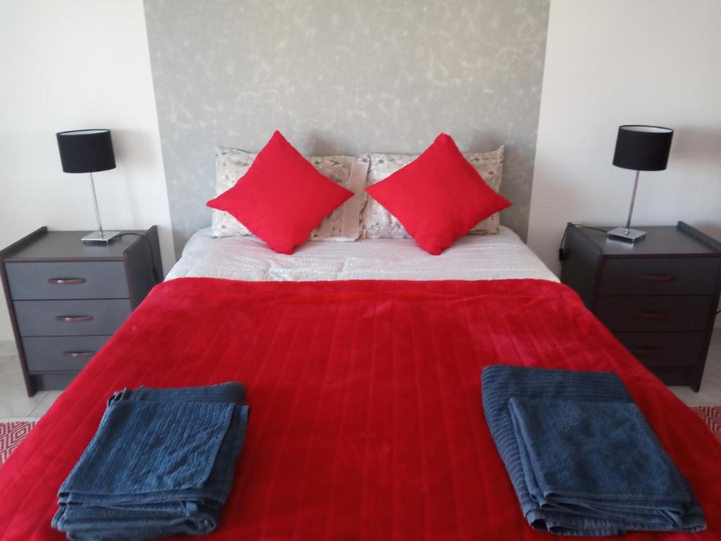 Peniche Waves, Peniche