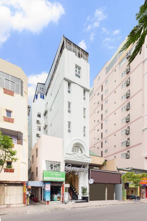 สภาพแวดล้อมโดยรอบ