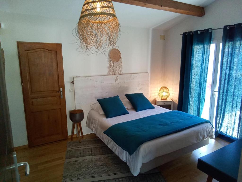 La Chambre Haute, spa et jardin extérieur à Nîmes - 1