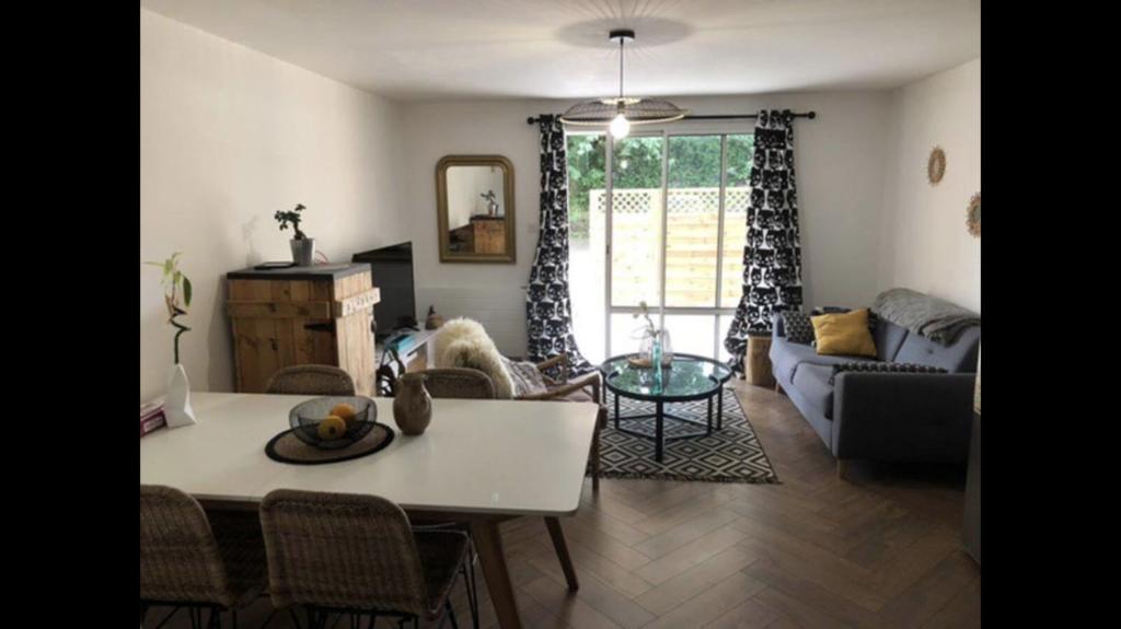 Charmant T2 de 45m2 - parking privé - terrasse- linge inclu- Proche Vannes, Saint-Avé