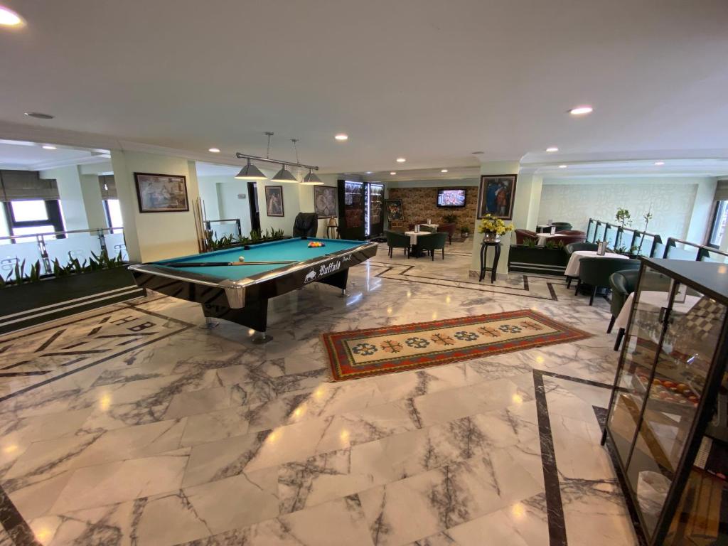 Pub/Lounge