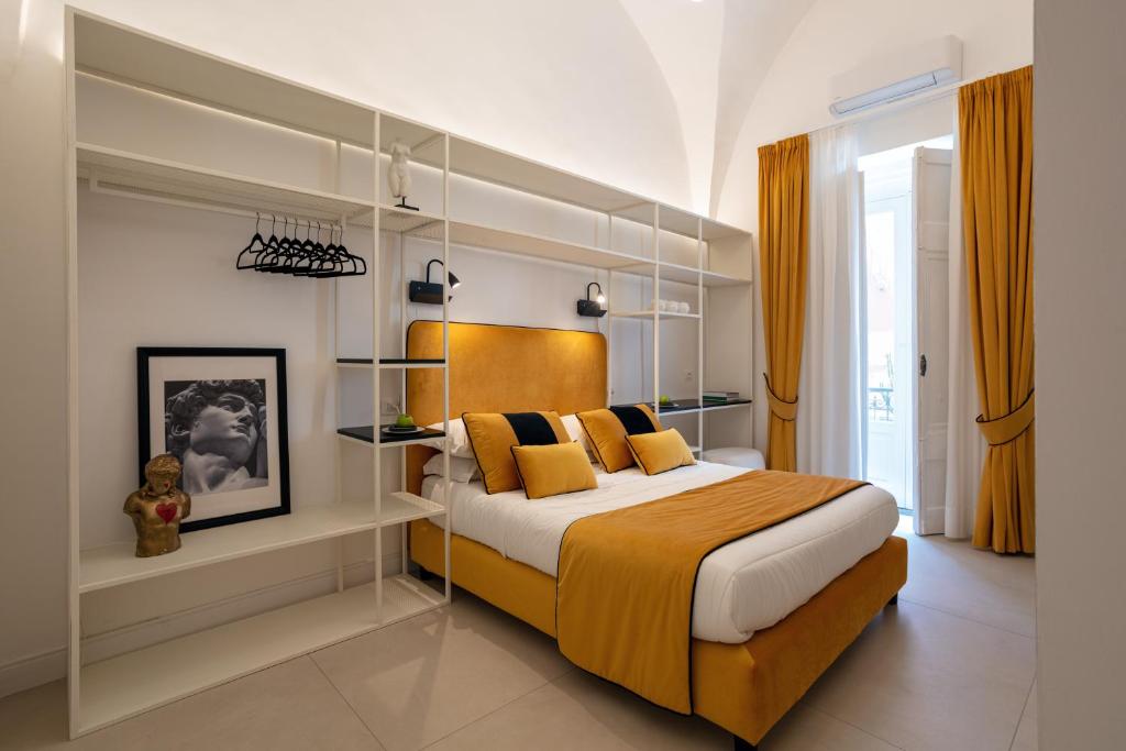 Naples relais metis Additional