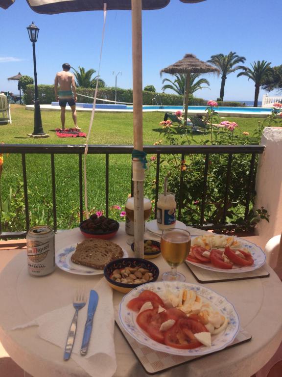 Sea & pool view garden apartment Las Palmeras Nerja - 3