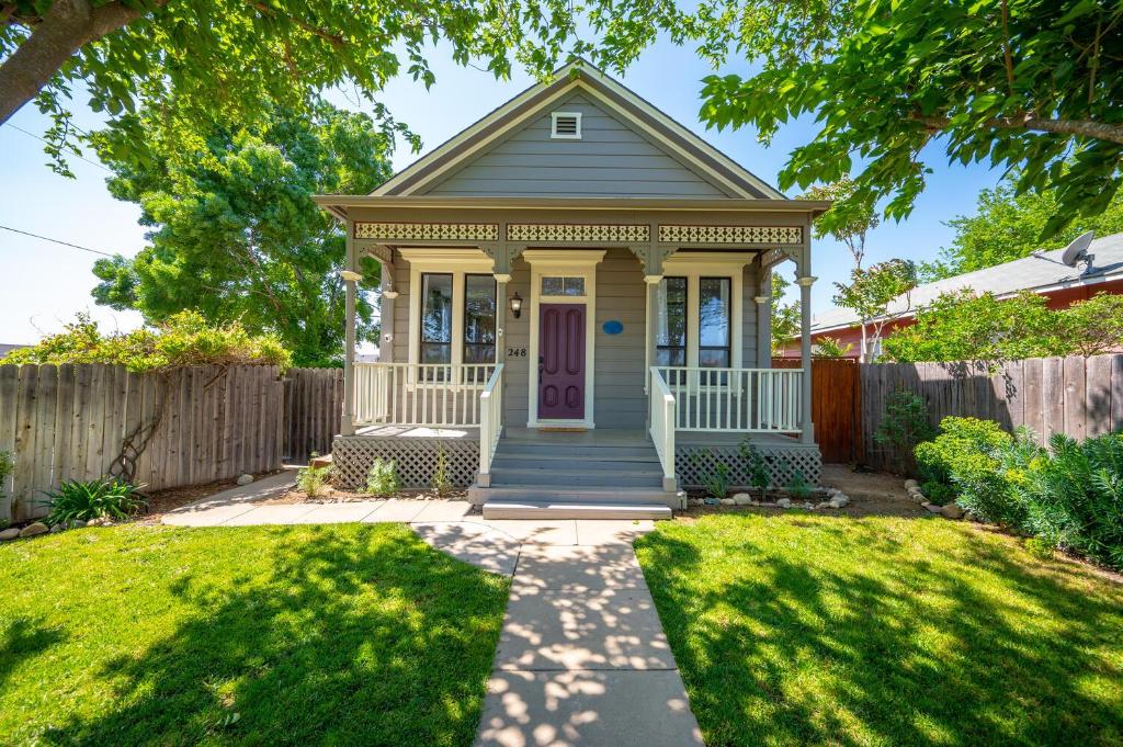 Vineyard Valley Ranch in San Miguel (CA) reviews, prices of