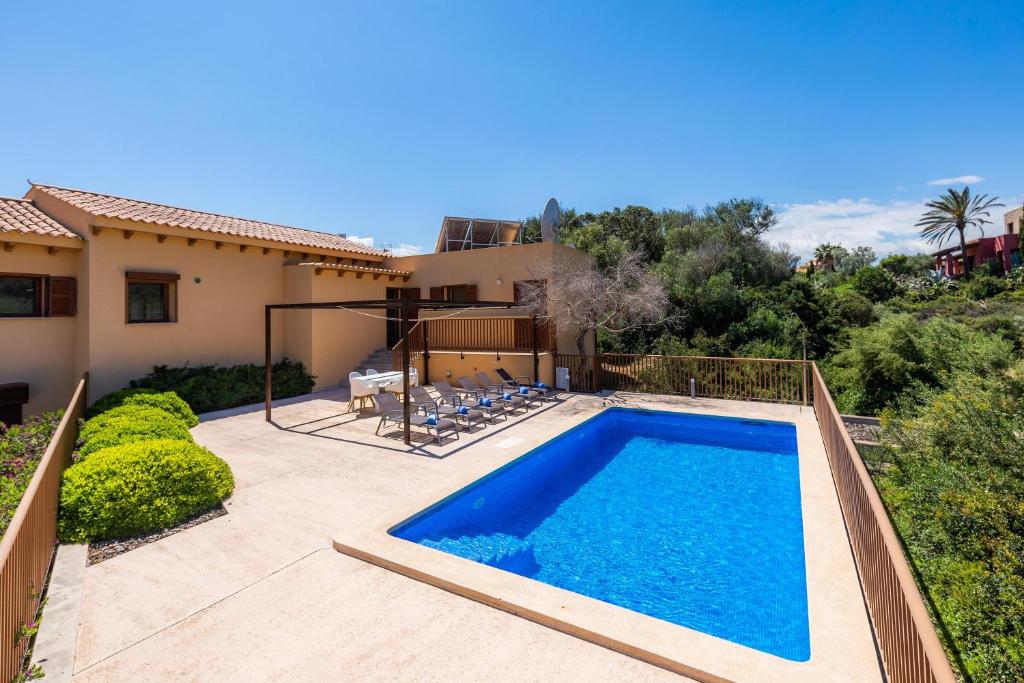 Pula Rustic, Cala Bona