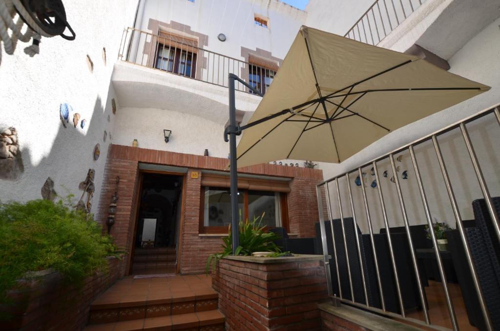LUXURY HOUSE 8 PERSONS FRONT THE BEACH BLANES COSTA BRAVA - 1