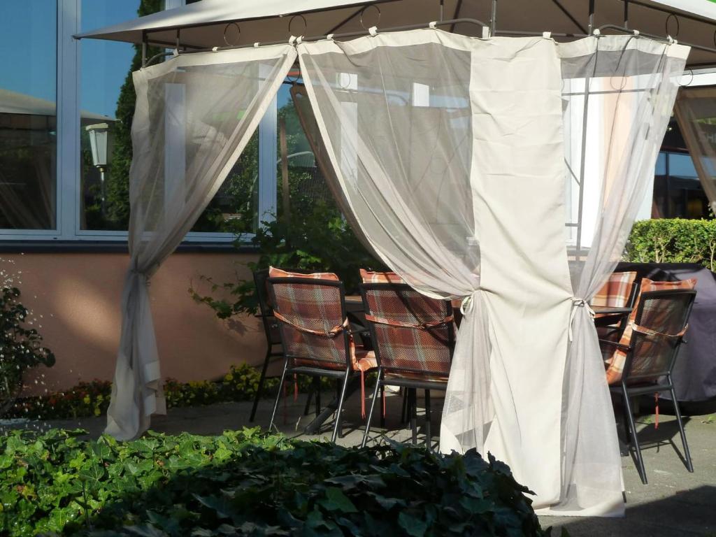 Facilities, Hotel Hanseat Hamburg - Free Parking in Hamburg