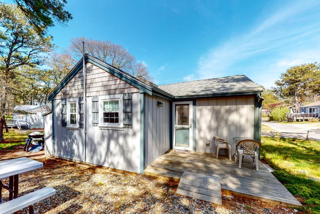 Whitman Surf Cottage &amp; Great Hollow Retreat — Hotel in Truro (MA)