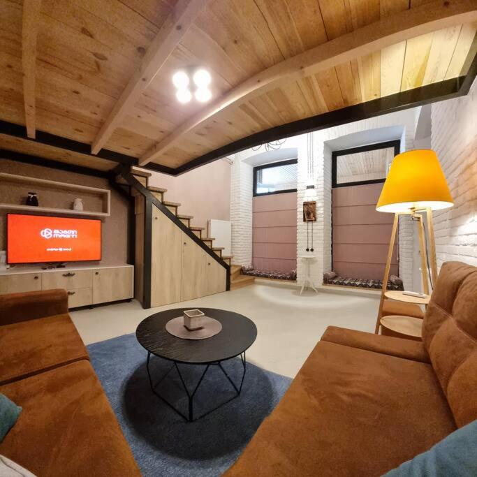 Plexanovi Apart, Tbilisi