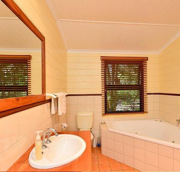 Williams Lodge photo