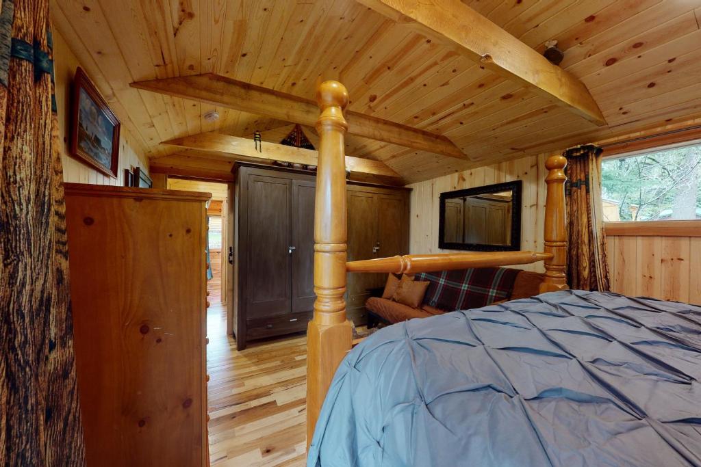 Ice Creek Hollow Wood Den at Wallowa Lake photo