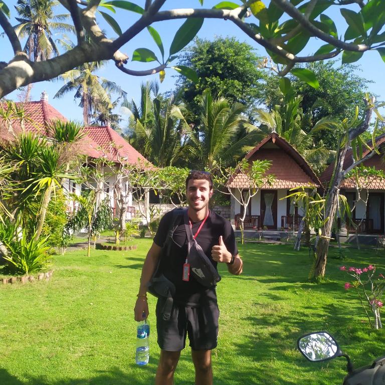 Santhi Guna Bungalow photo