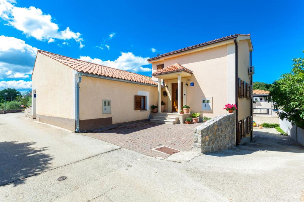 Apartments Lily, Malinska