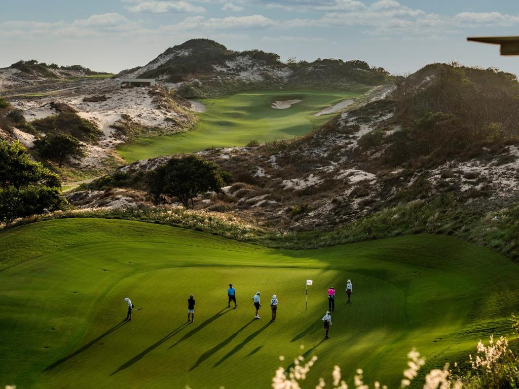 Golf course [on-site]