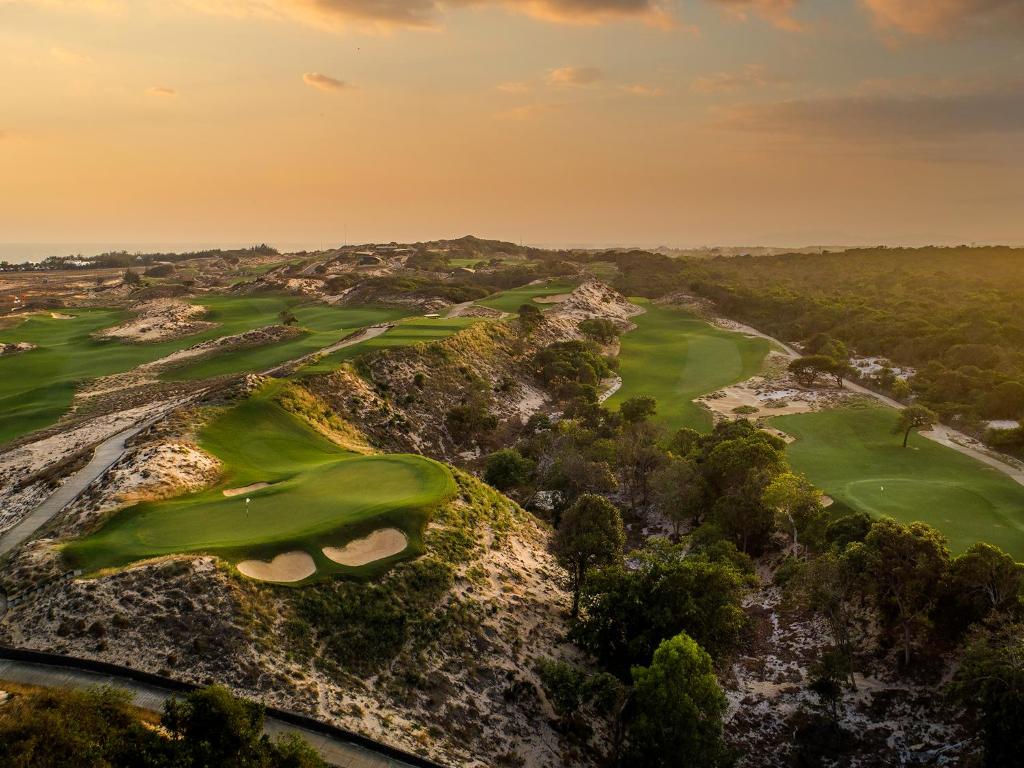 Golf course [on-site]