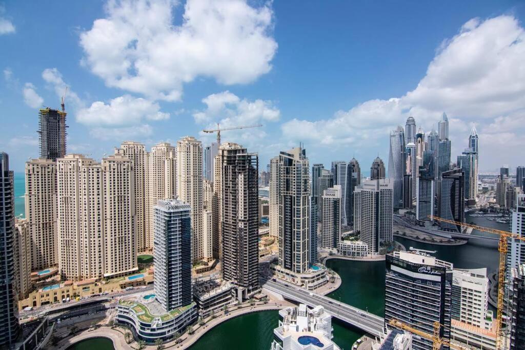Lux BnB Address Hotel Dubai Marina -Studio — Hotel in Dubai