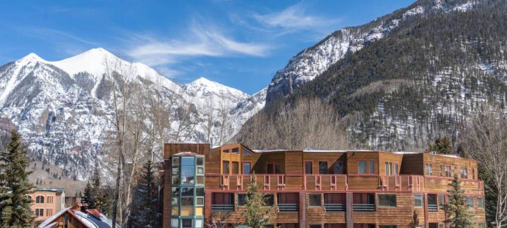 Ice House 220 by Exceptional Stays