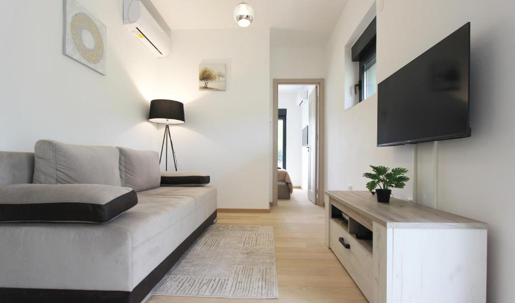 Cozy one bedroom apartment in Tivat - 2