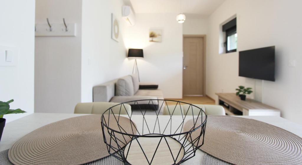 Cozy one bedroom apartment in Tivat - 4