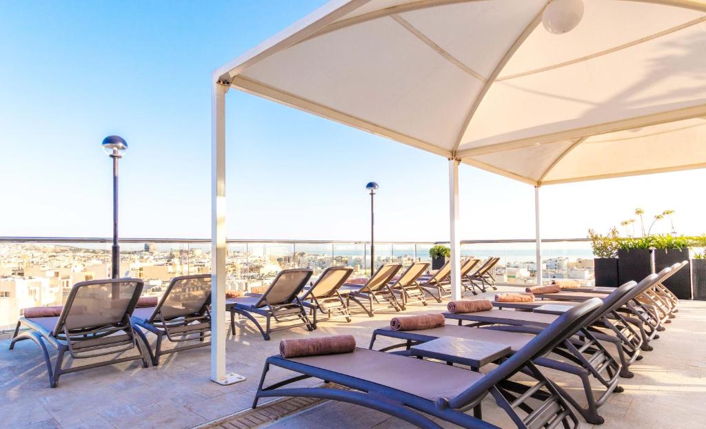 فندق ذا فيكتوريا (The Victoria Hotel)