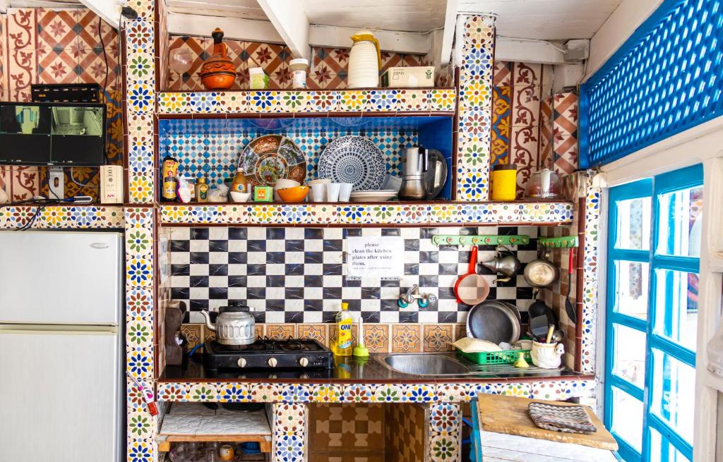 Kitchen, White And Blue in Essaouira
