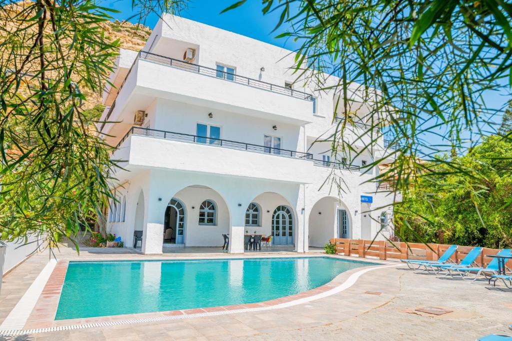 Matala Hostel  photo