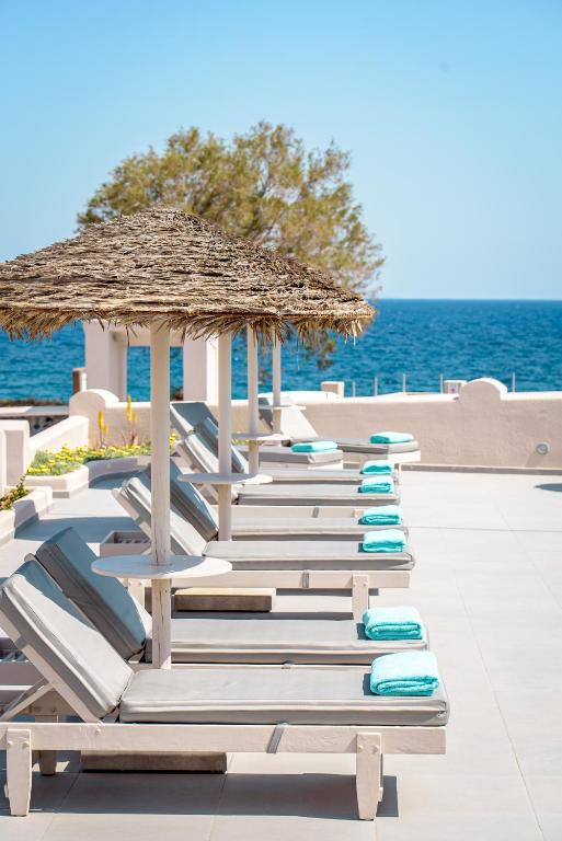 エン プロ ブティック スイーツ サントリーニ (En Plo Boutique Suites Santorini) 眺望