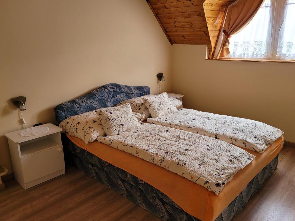 Henrietta Apartmanhaz