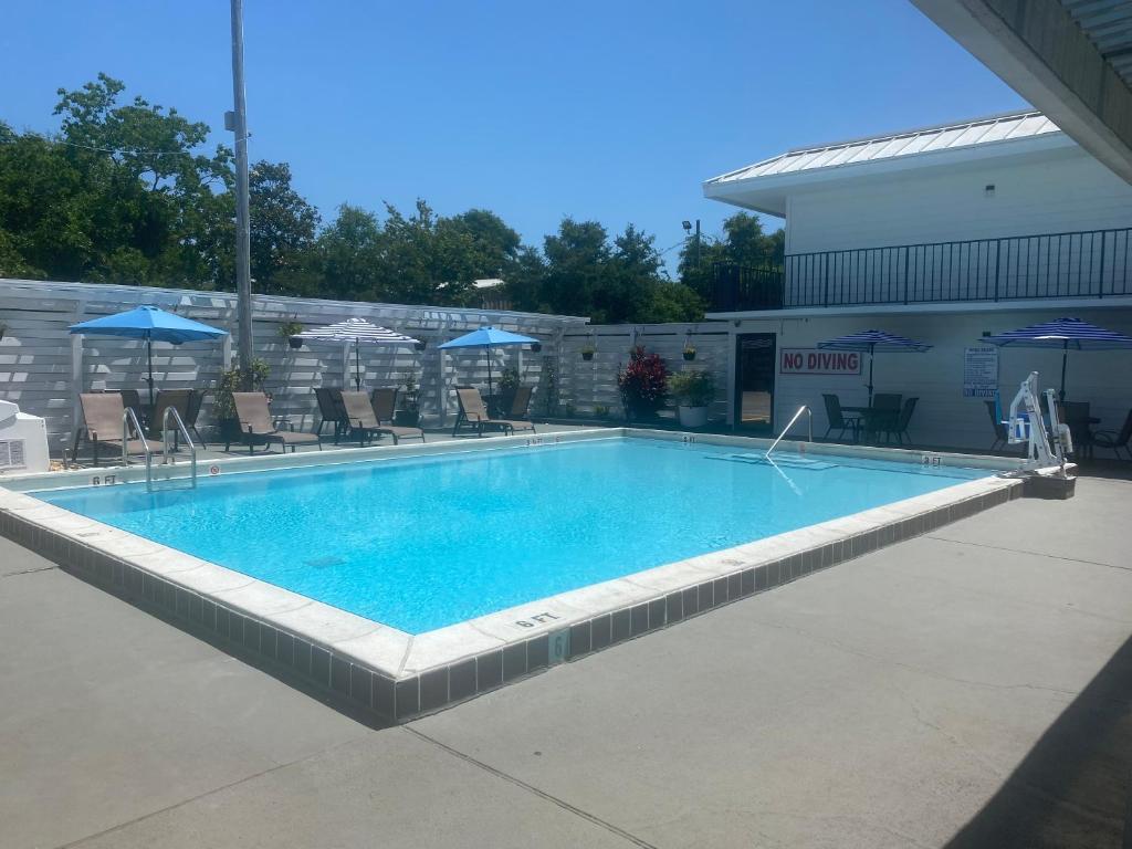 Swimming pool, Village Inn Destin in Destin (FL)